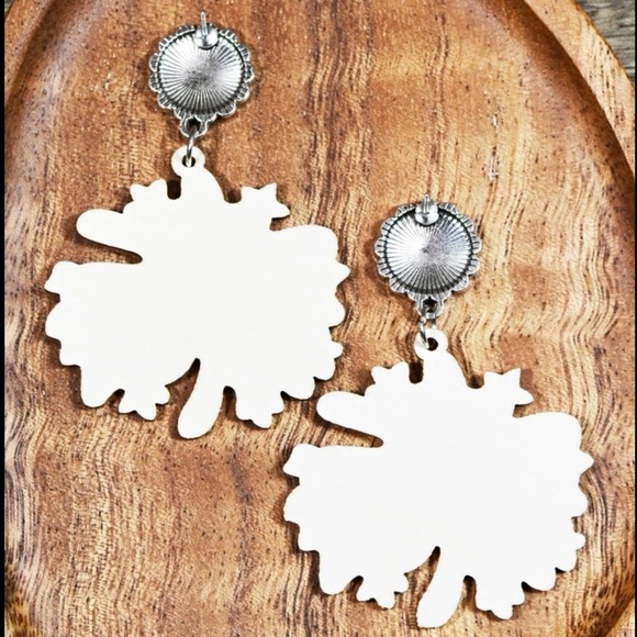 Firework Dangle Earrings - Picture 4 of 4